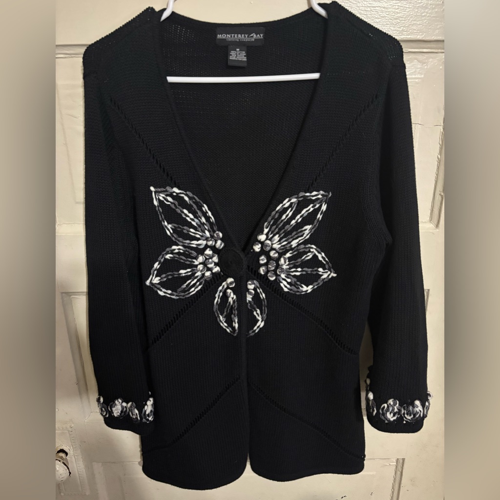 Cute Vintage Monterey Bay Single Button Embroidered Cardigan Size Medium